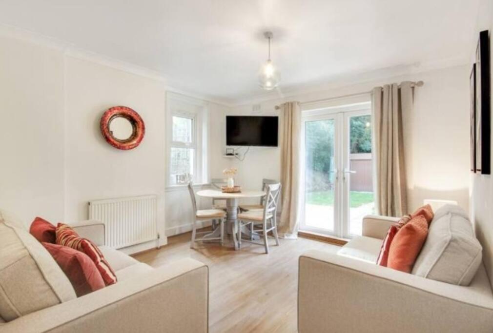 Central 2 Bedroom Garden Flat With Free Parking Royal Tunbridge Wells Exterior photo